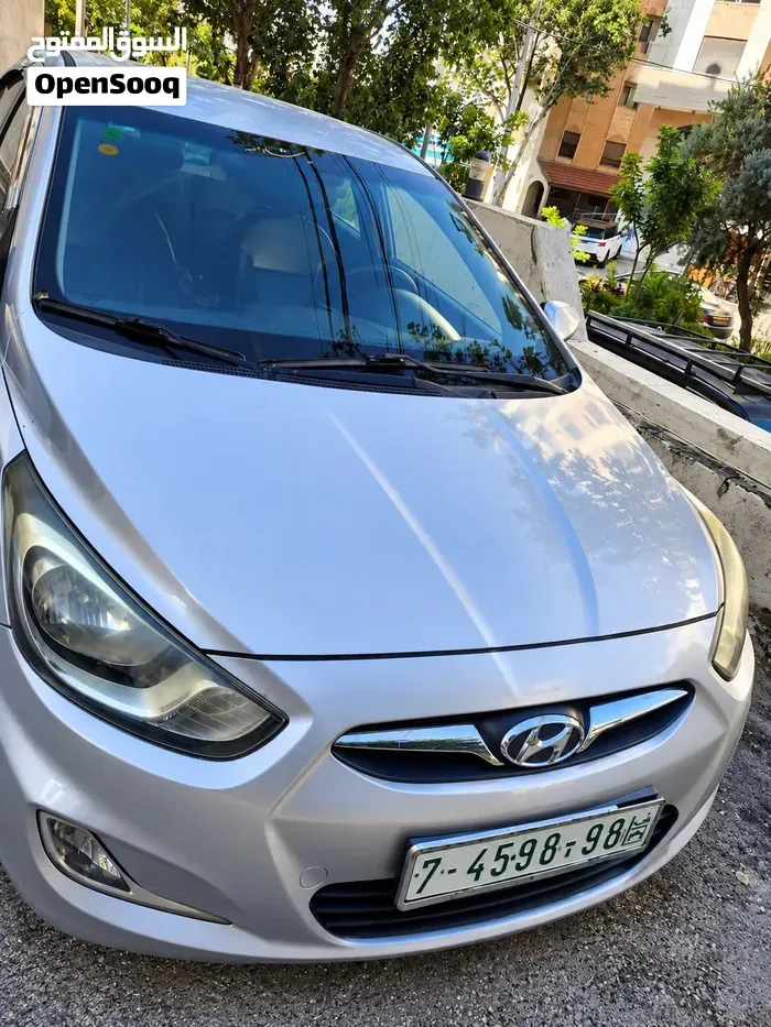 Hyundai Accent 2013 photo 3