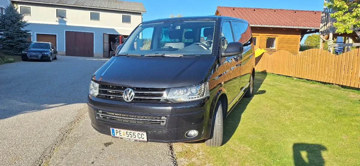 Volkswagen Multivan 2012 photo 3