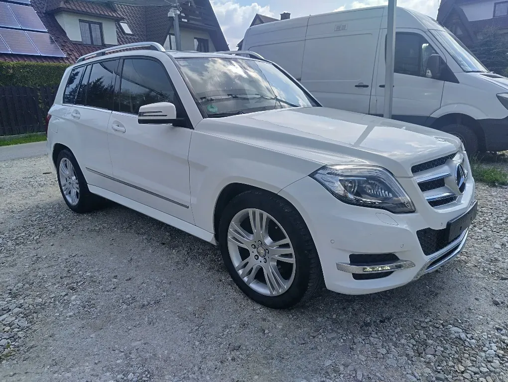 Mercedes-Benz Glk Class 2013 photo 2