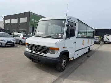 Mercedes-Benz Vario 813