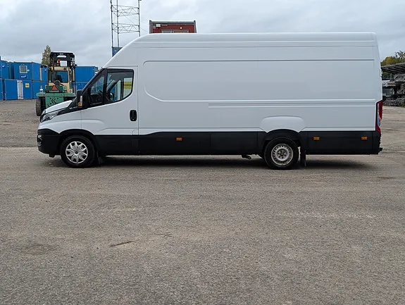Iveco Daily 2017 photo 2