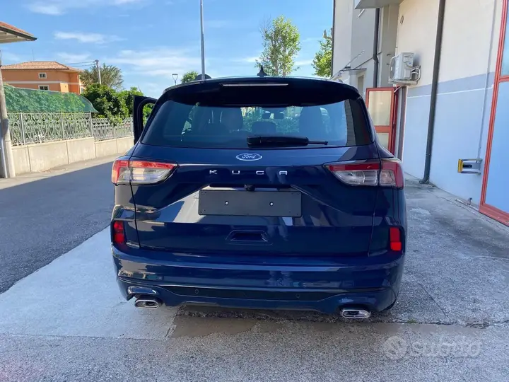 Ford Kuga 2023 photo 4