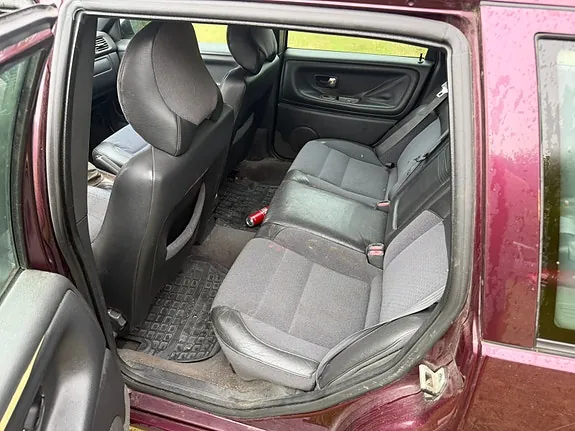 Volvo V70 1999 photo 2