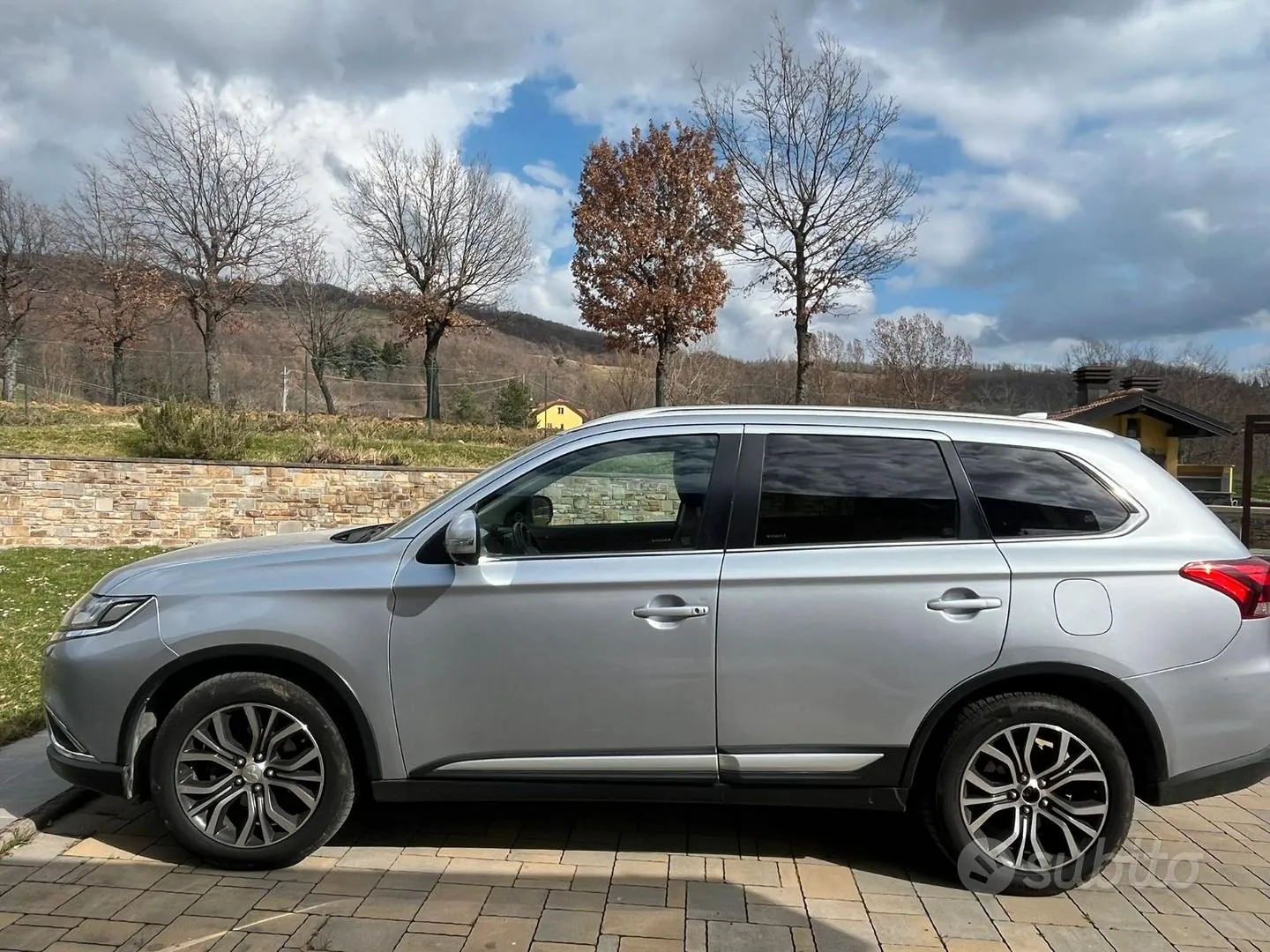 Mitsubishi Outlander 2017 photo 3