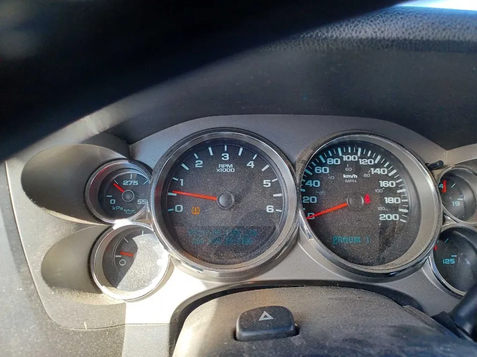 Chevrolet Silverado 2500 2010 photo 3