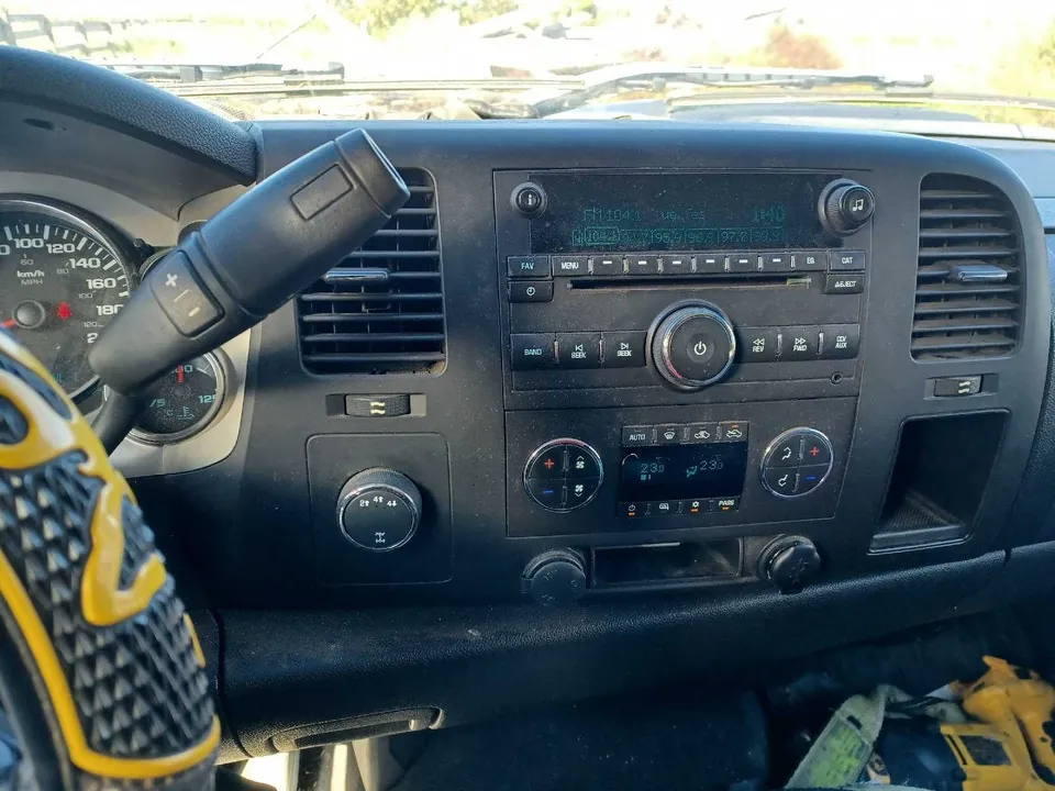 Chevrolet Silverado 2500 2010 photo 4