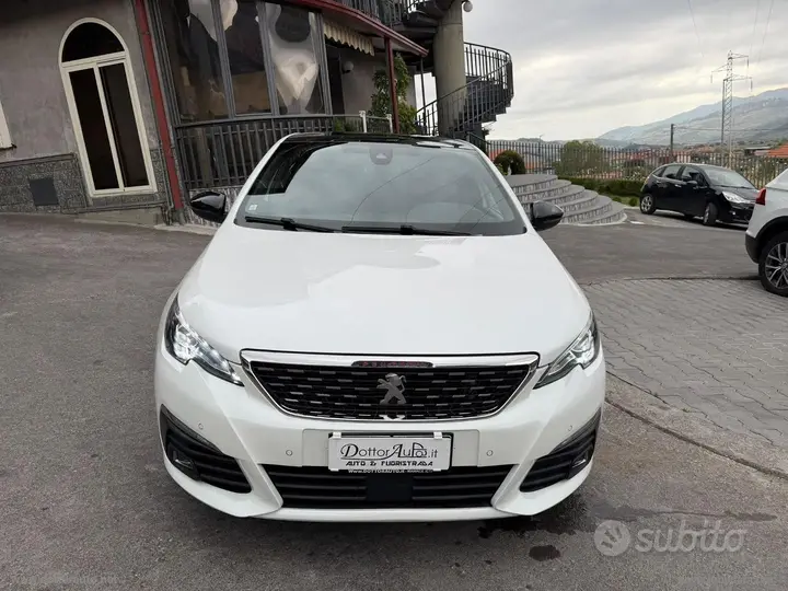 Peugeot 308 2018 photo 2