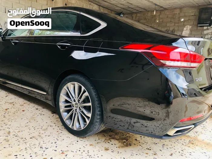 Genesis G80 2015 photo 2