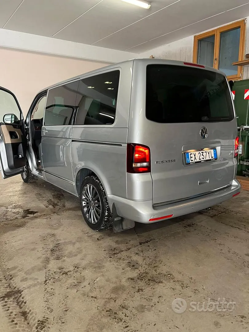 Volkswagen Multivan 2014 photo 4
