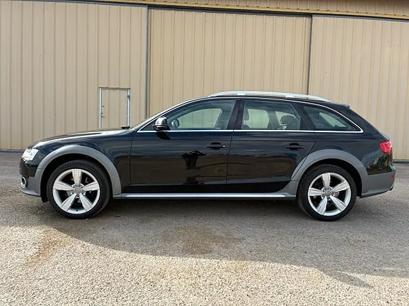 Audi A4 Allroad 2013 photo 2