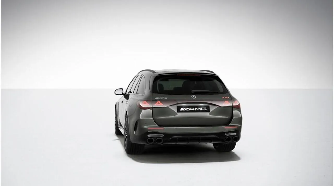 Mercedes-Benz E-Class photo 2
