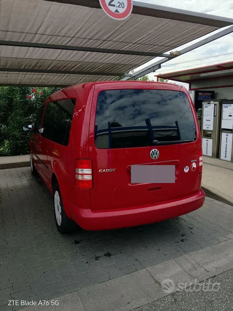 Volkswagen Caddy Maxi 2013 photo 2