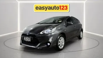 Toyota Prius C 2015 photo 4