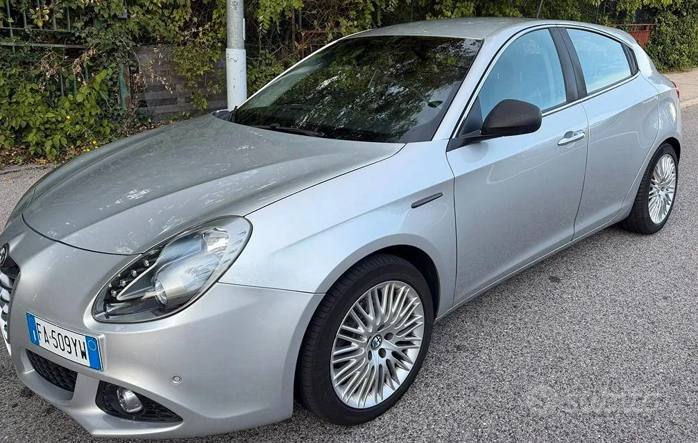 Alfa Romeo Giulietta 2015 photo 3
