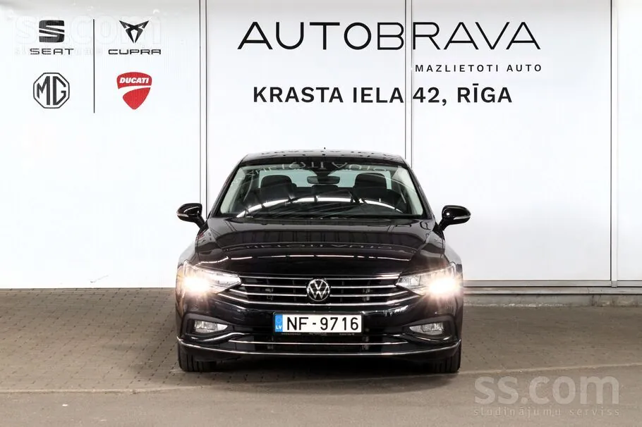 Volkswagen Passat 2022 photo 2