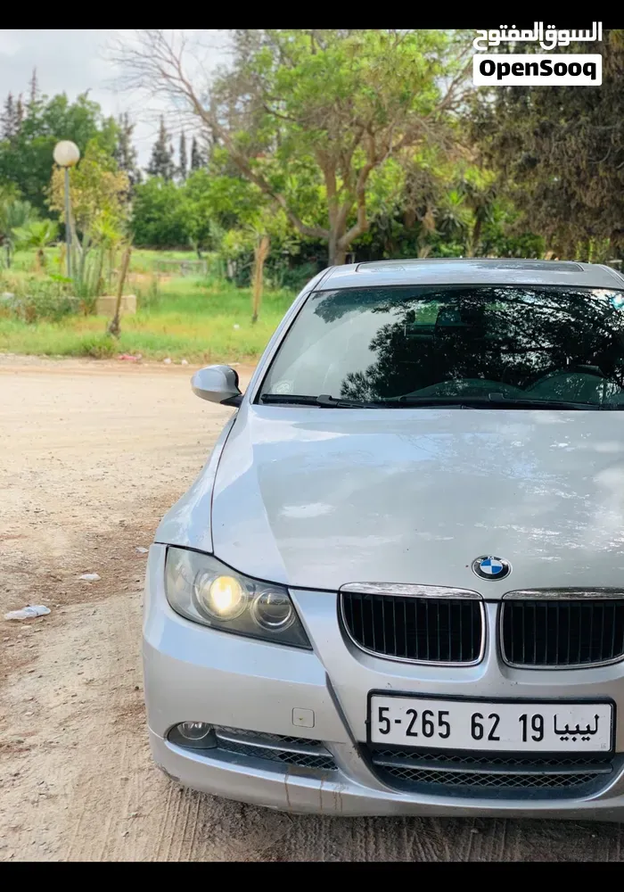 BMW 3 Series 2010 photo 5
