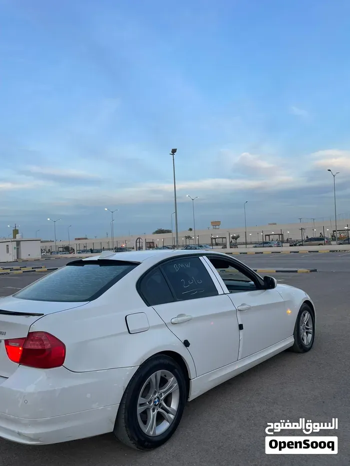 BMW 3 Series 2010 photo 4