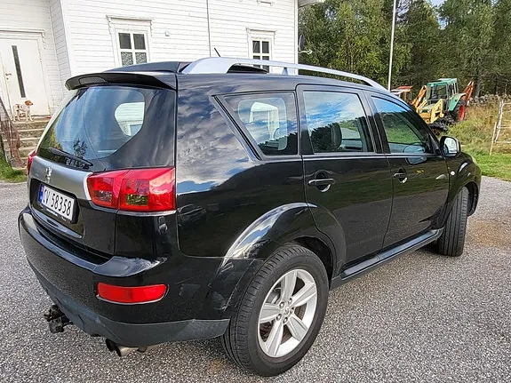 Peugeot 4007 2010 photo 4