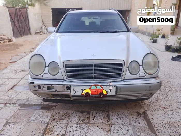 Mercedes-Benz E-Class 2002 photo 4