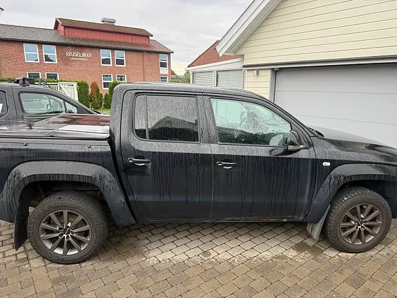 Volkswagen Amarok 2012 photo 2