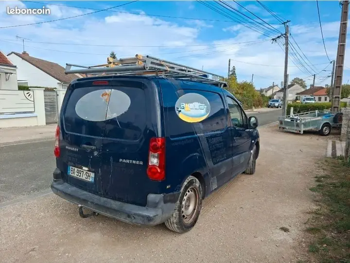Peugeot Partner 2010 photo 2