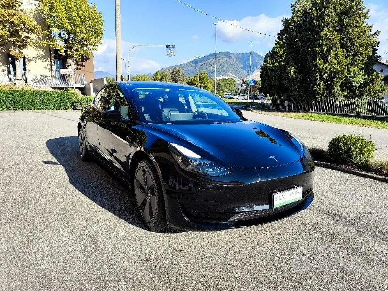 Tesla Model 3 2022 photo 3