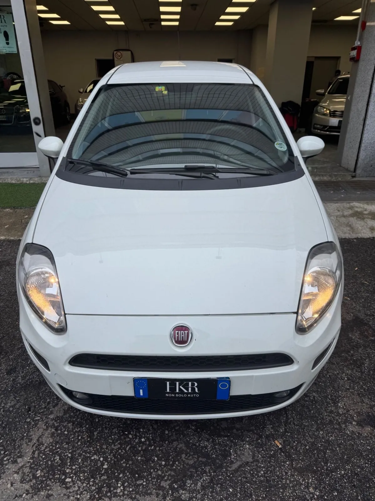 Fiat Punto 2016 photo 2