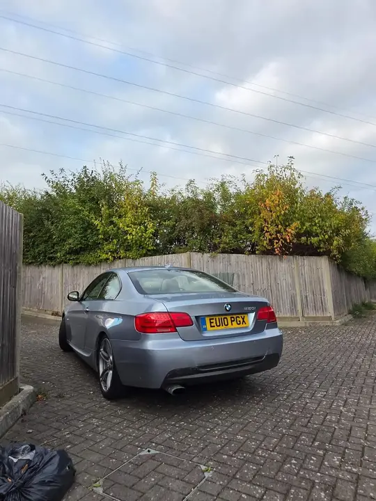 BMW 3 Series 2010 photo 5