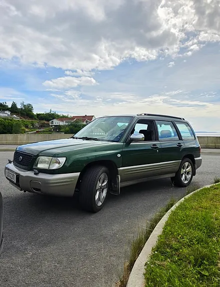 Subaru Forester 2001 photo 2