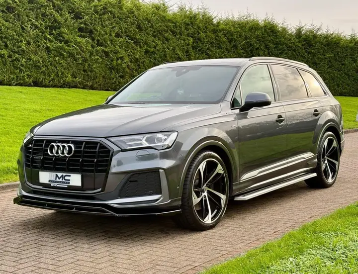 Audi Q7 2022 photo 2