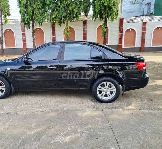 Hyundai Sonata 2009 photo 4