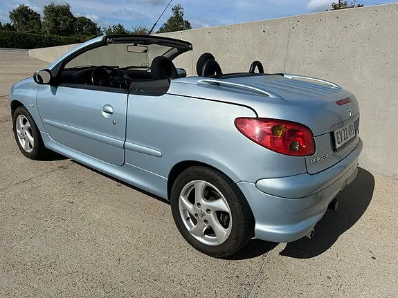 Peugeot 206 2004 photo 4