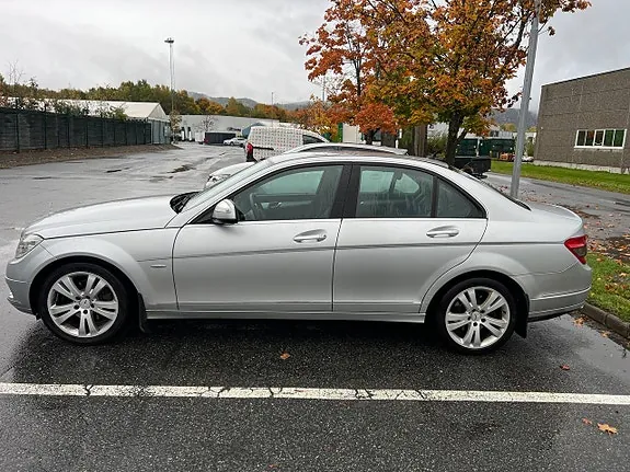 Mercedes-Benz C220 D 2007 photo 4