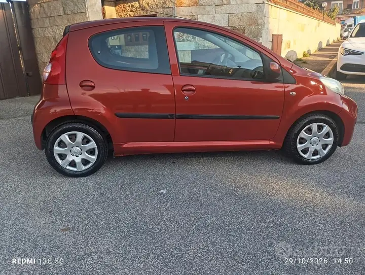 Peugeot 107 2009 photo 4