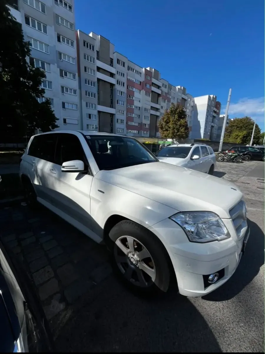 Mercedes-Benz Clk-Class 2009 photo 3
