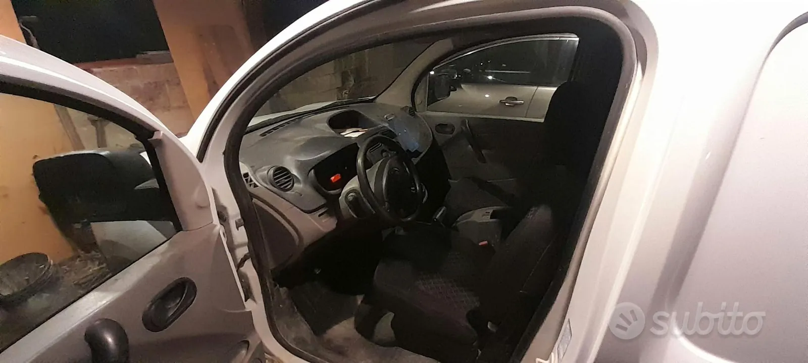 Renault Kangoo 2010 photo 4