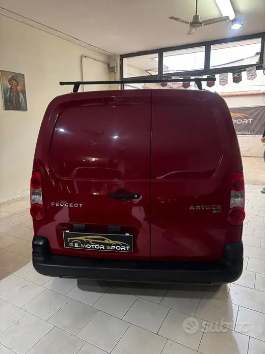 Peugeot Partner 2011 photo 5
