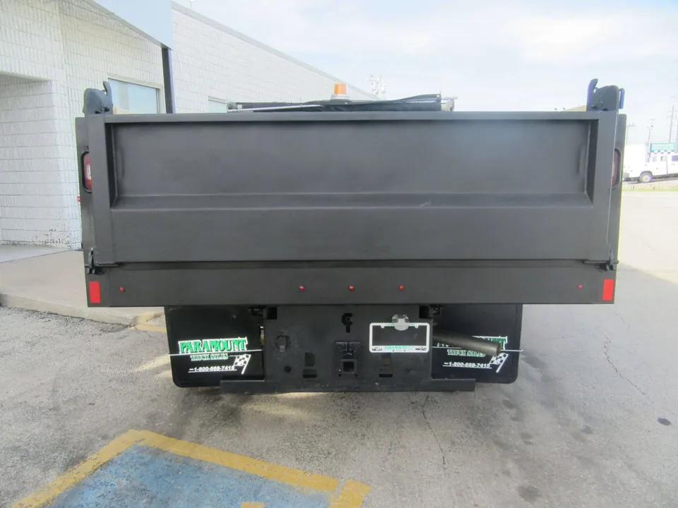 Ford F-550 2023 photo 4