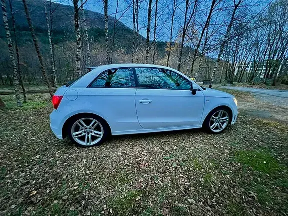 Audi A1 2012 photo 3