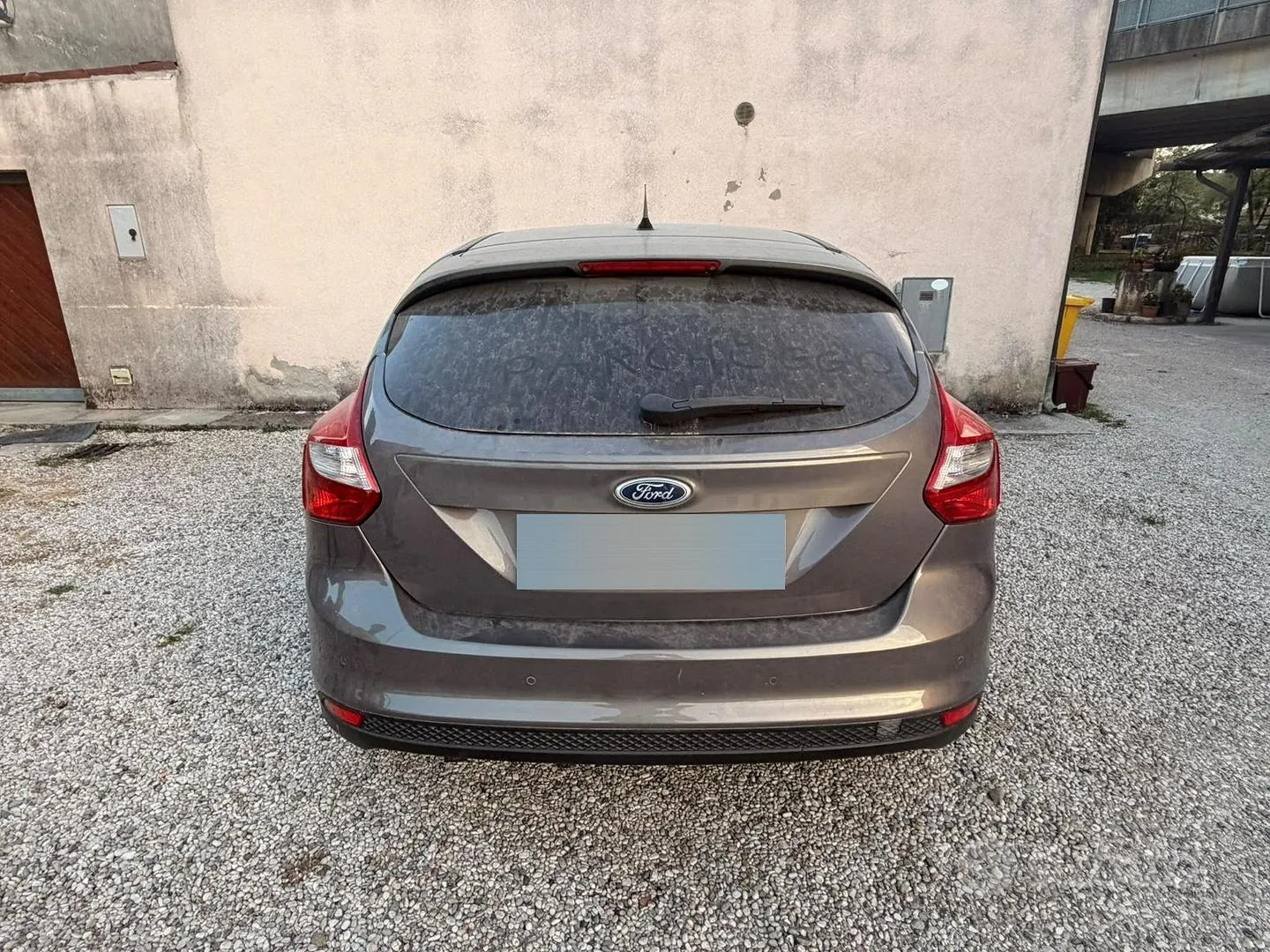 Ford Focus 2012 photo 2