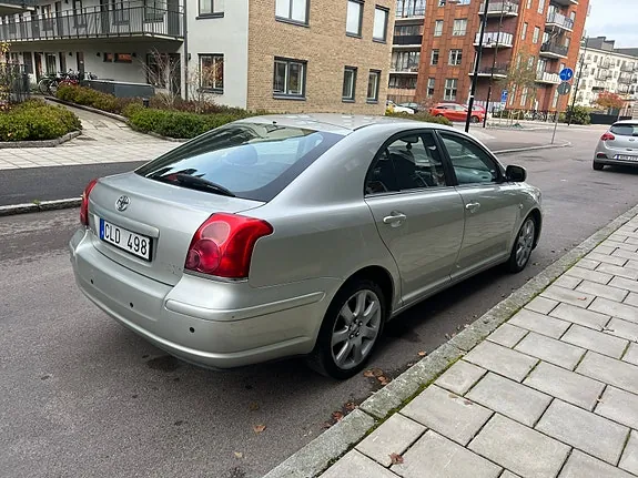 Toyota Avensis 2004 photo 4