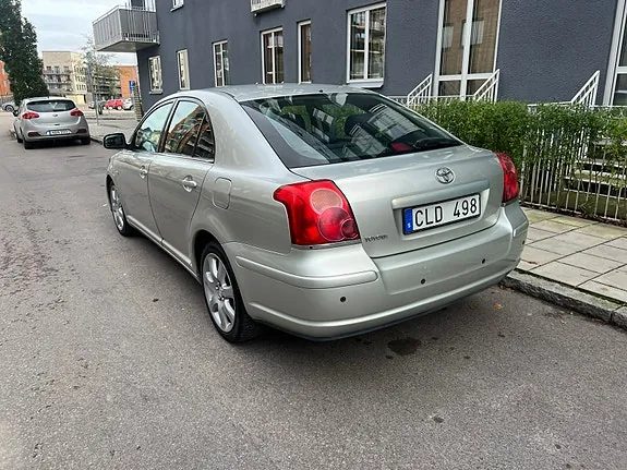 Toyota Avensis 2004 photo 3