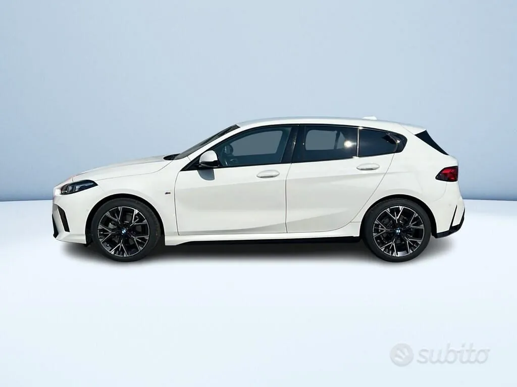 BMW 1 Series 2025 photo 4