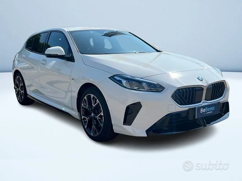 BMW 1 Series 2025 photo 3