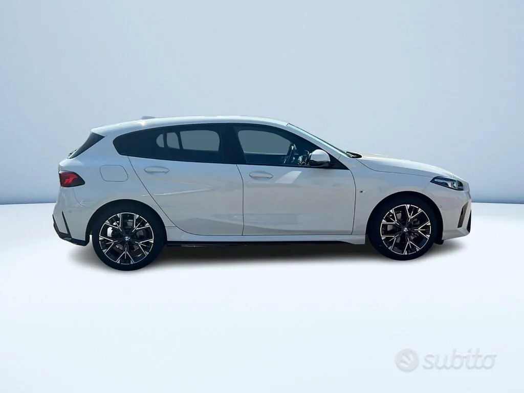 BMW 1 Series 2025 photo 5