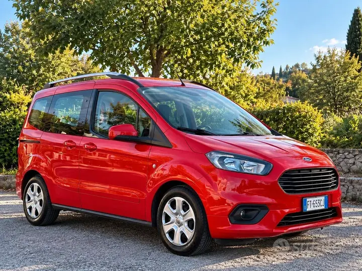 Ford Tourneo Courier 2018 photo 2