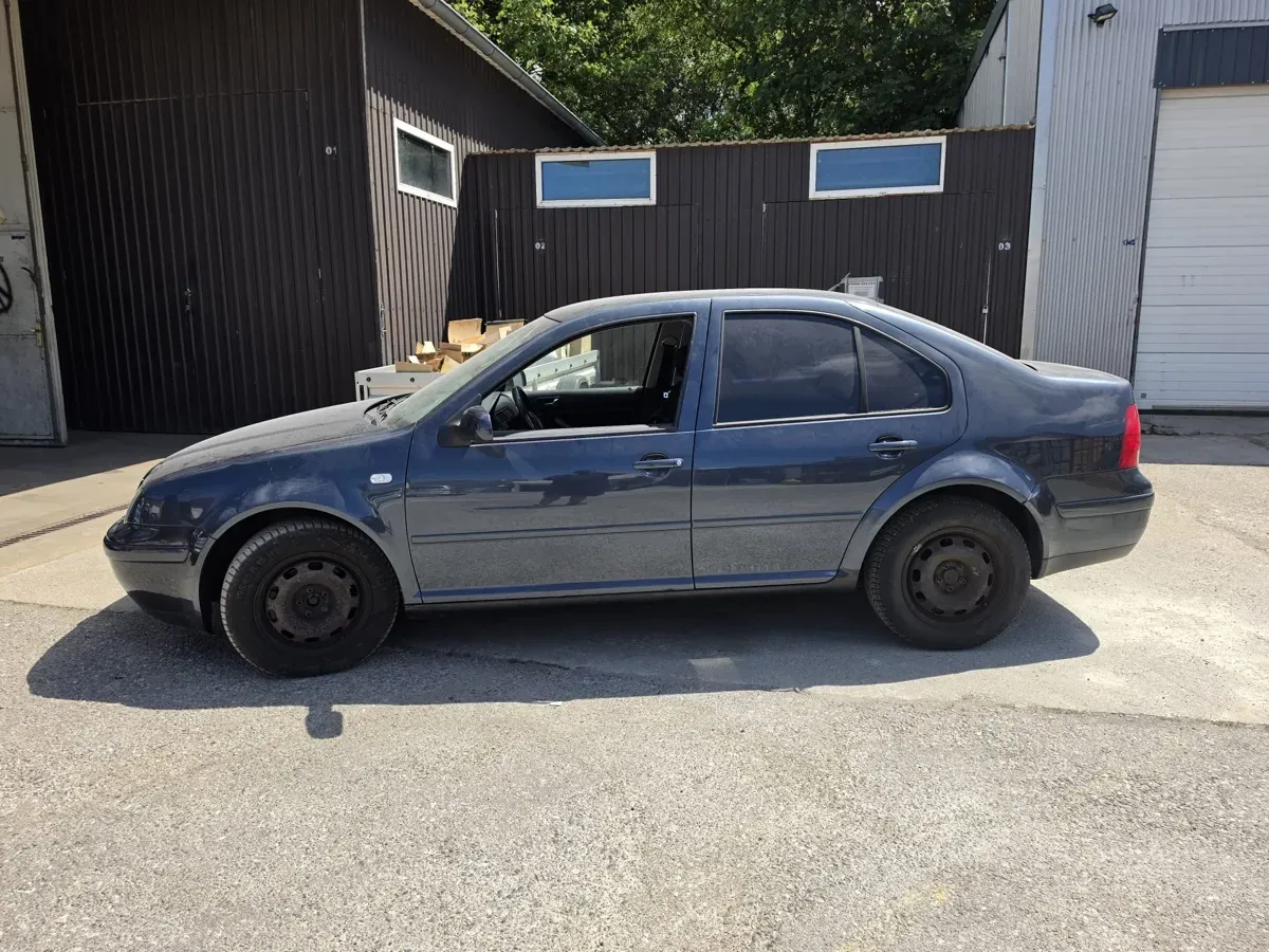 Volkswagen Bora 2004 photo 3