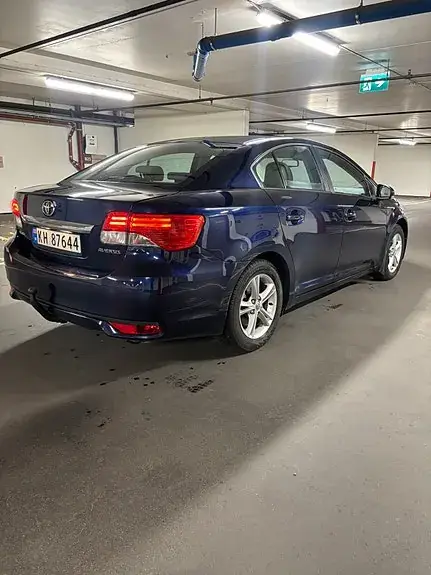 Toyota Avensis 2012 photo 4