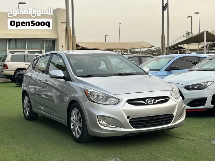 Hyundai Accent 2012 photo 3