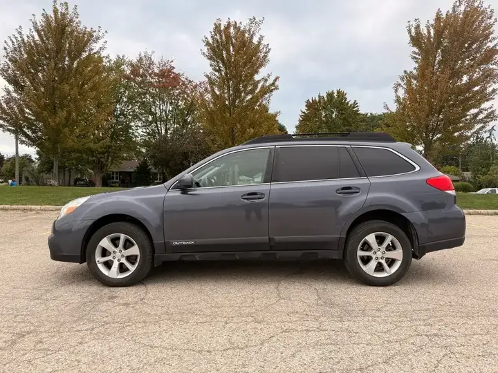 Subaru Outback 2014 photo 3
